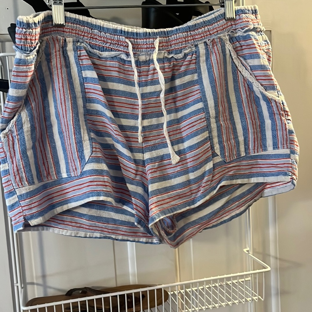 Rewind linen shorts ❤️💙🤍